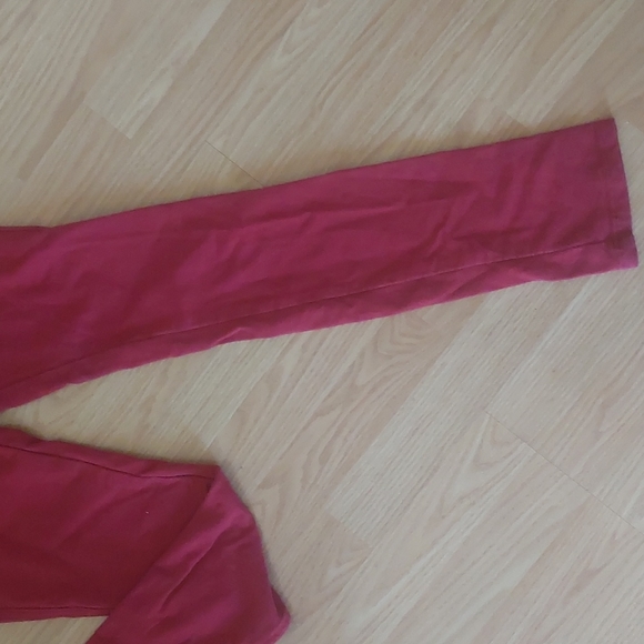 Red pants - Picture 3 of 6